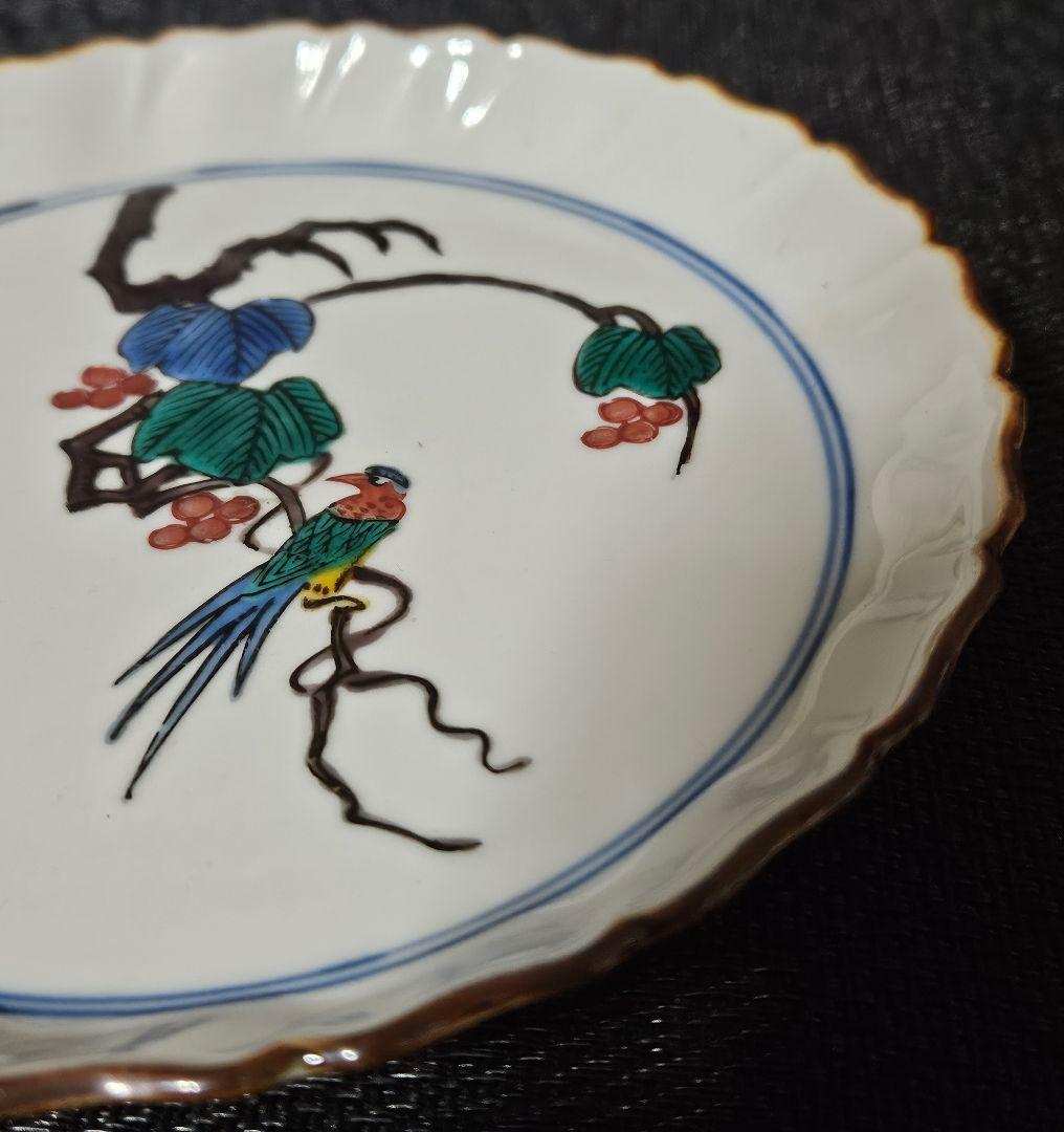 江戸時代末期～明治時代　古九谷　色絵　木の実に鳥の図　【二重角福】　紅縁輪花皿