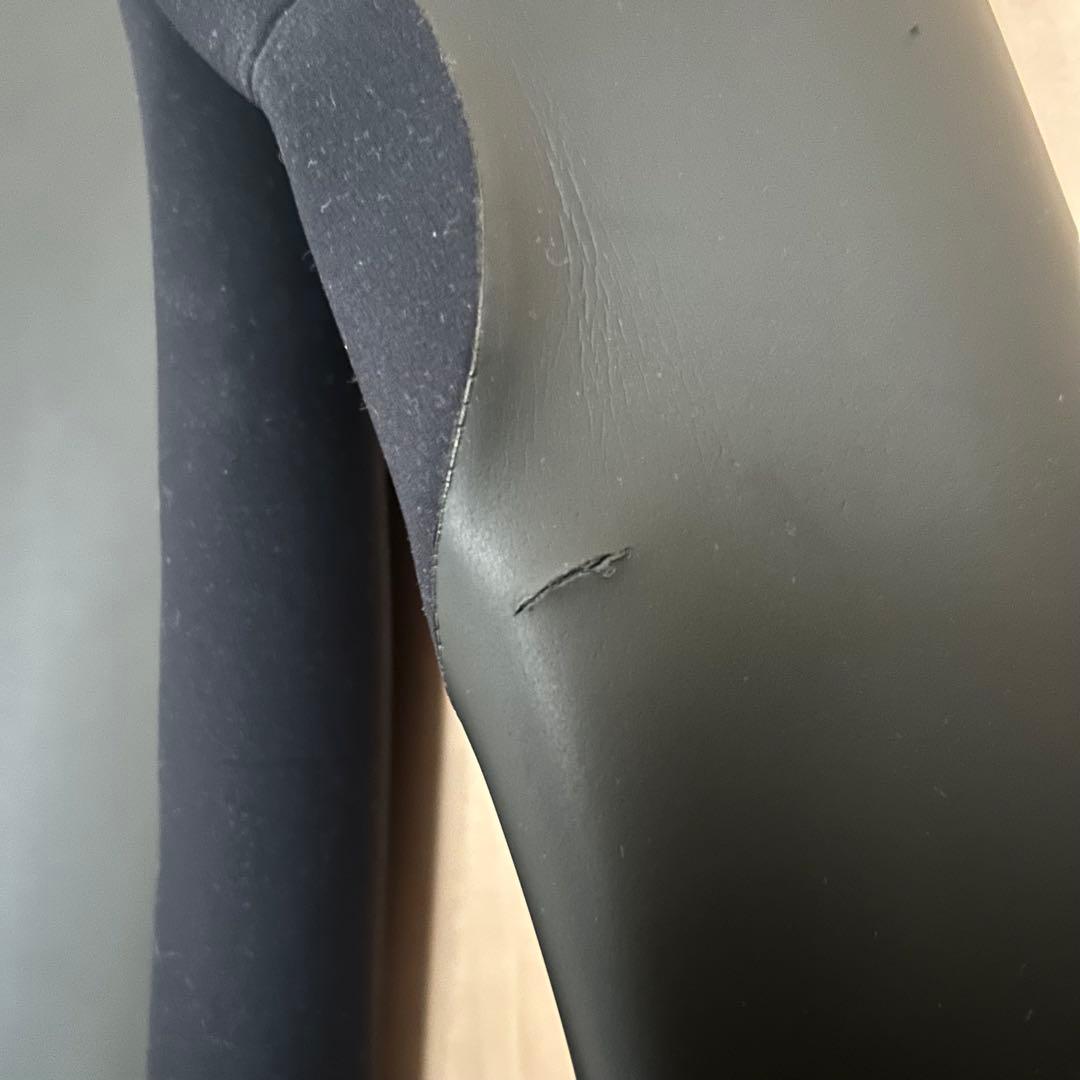 BILLABONG Mサイズ フロントジッパー タッパー