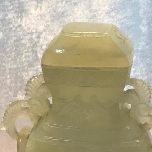 翡翠の香炉　唐草紋　遊環　蓋付