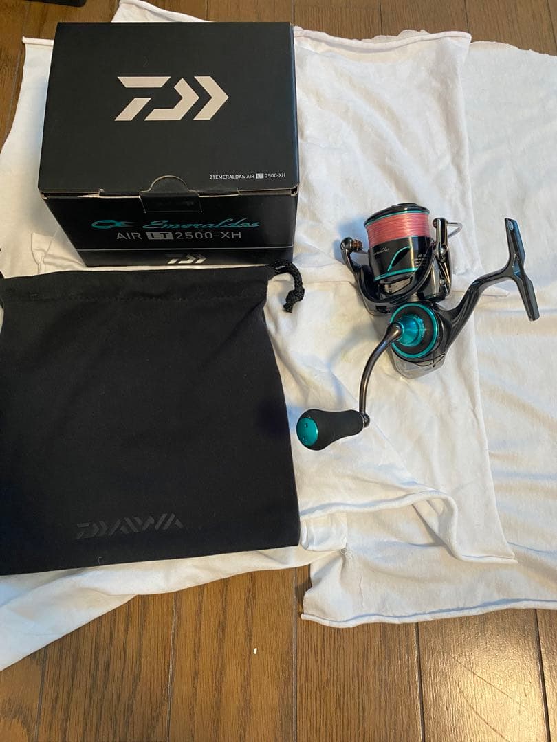 リール 21 emeraldas air lt 2500-XH