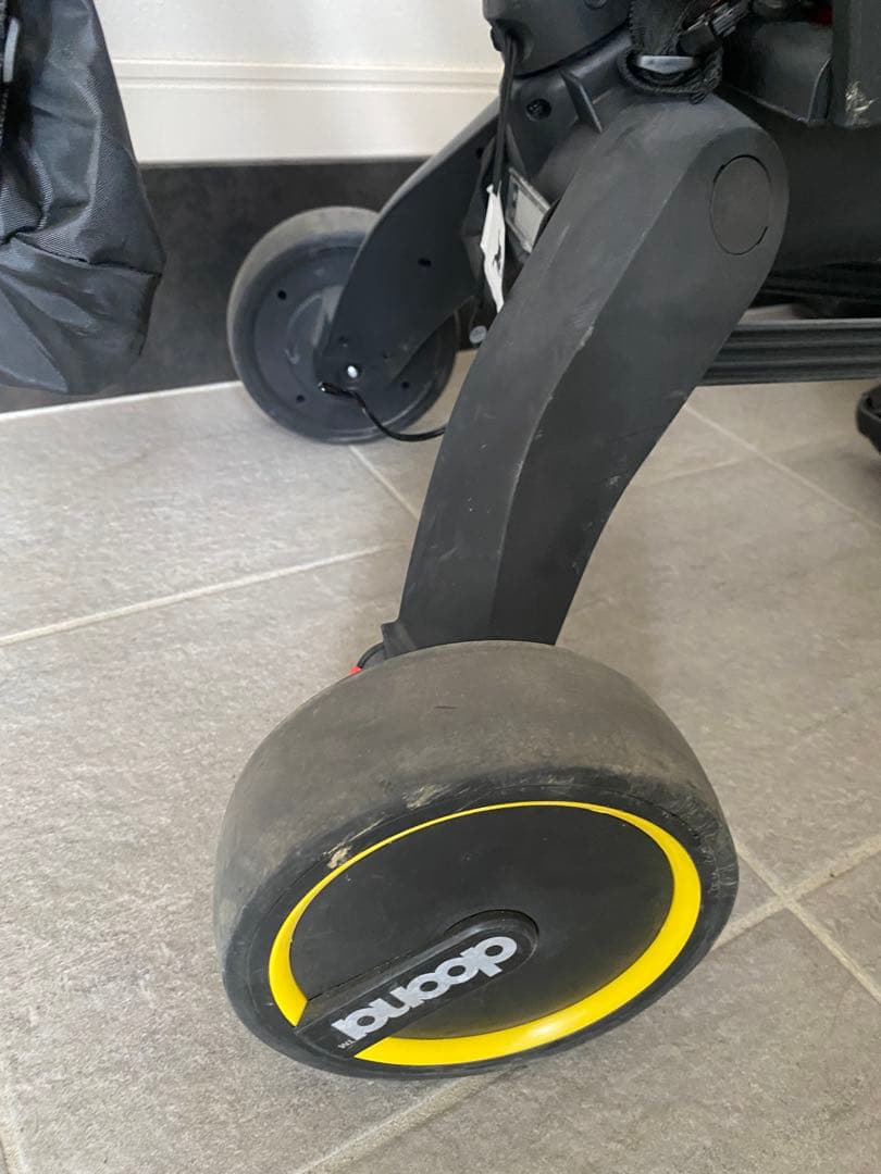 即発送【美品】doona Liki Trike ドゥーナ　リキトライク【レッド】