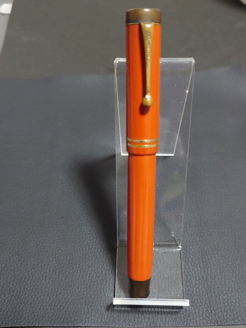 Parker Duofold シニア 万年筆 \"Big Red \"