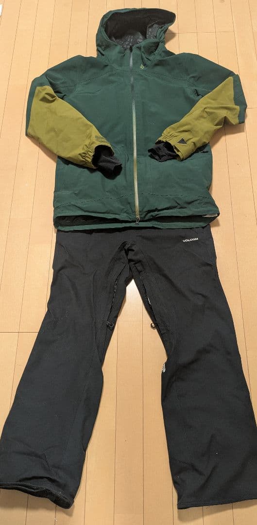 volcom スノーボードウェア　ゴアテックス　ボルコム