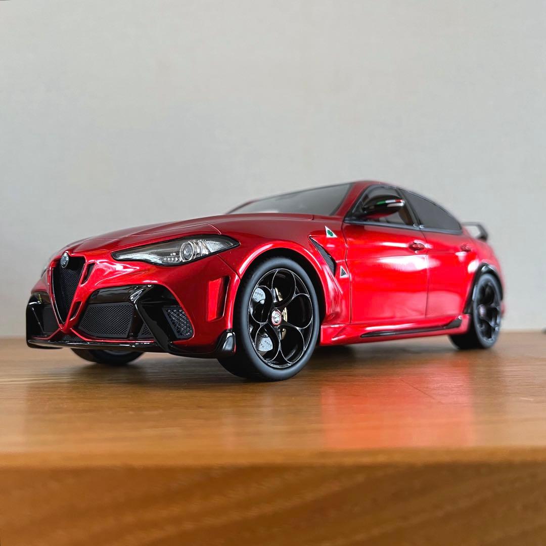 【ミニカー 美品】1/18 OttO mobile アルファロメオ ジュリア