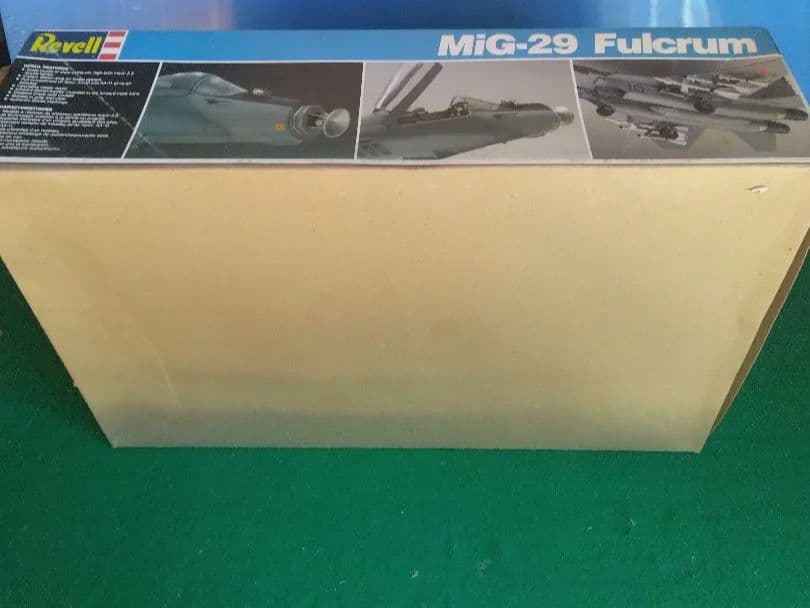 レベル1/32 MiG-29 フルクライム 1:32