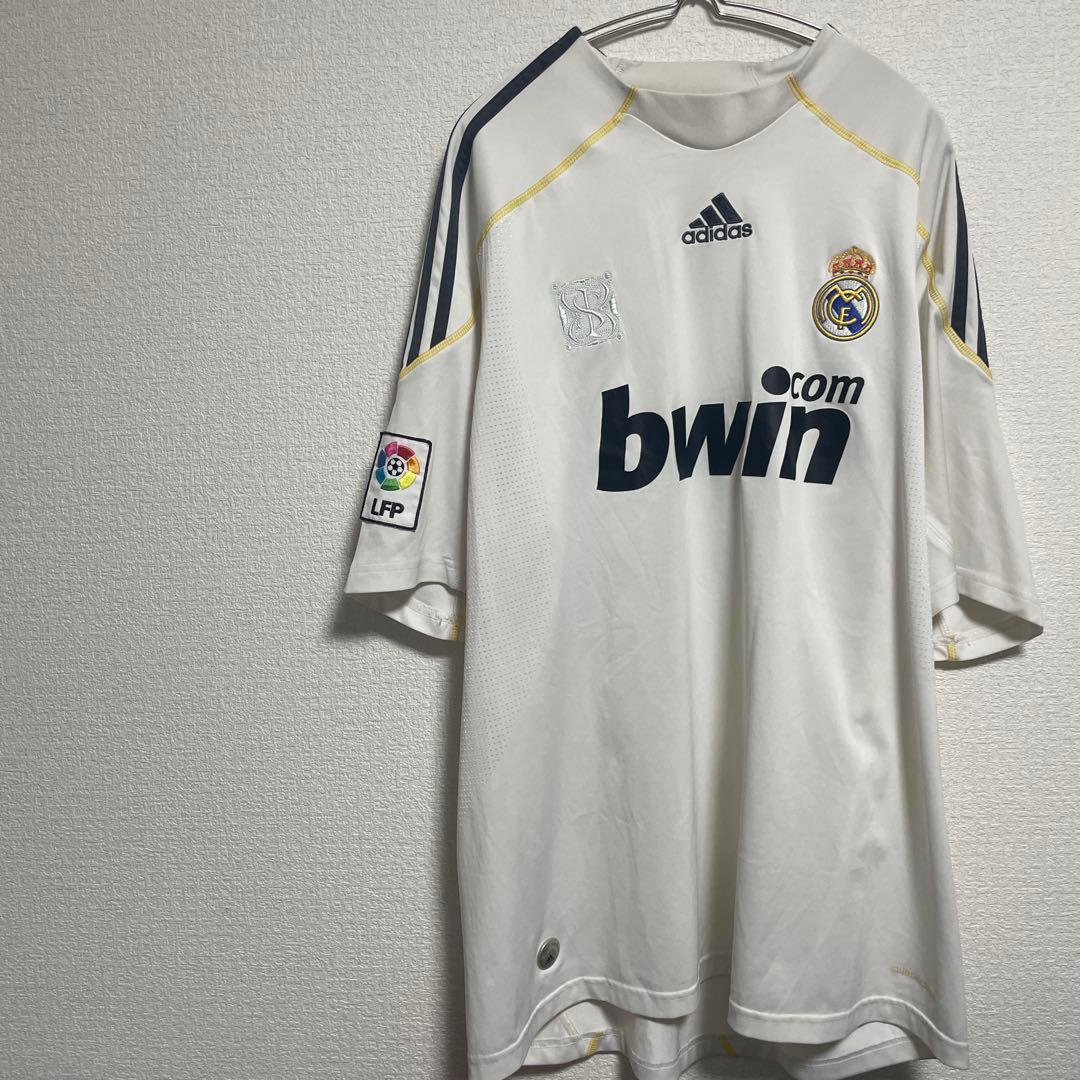 2009-2010年　レアルマドリード　サッカーシャツ　セルヒオ・ラモスサイズL