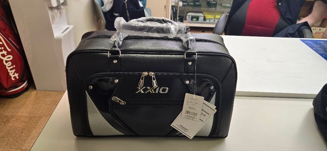 XXIO ブラック キャディバッグ 中型