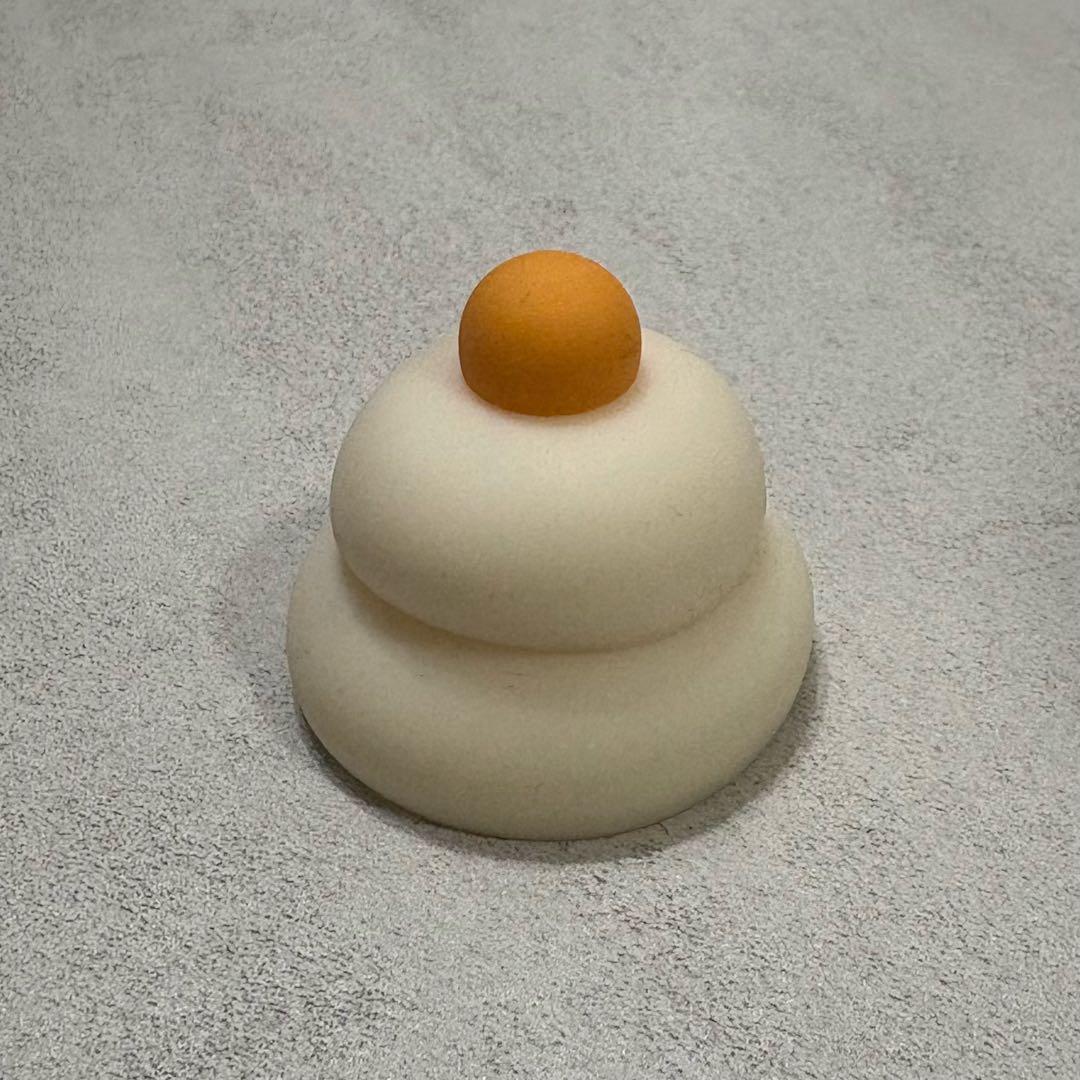 もにまるず　かがみもち