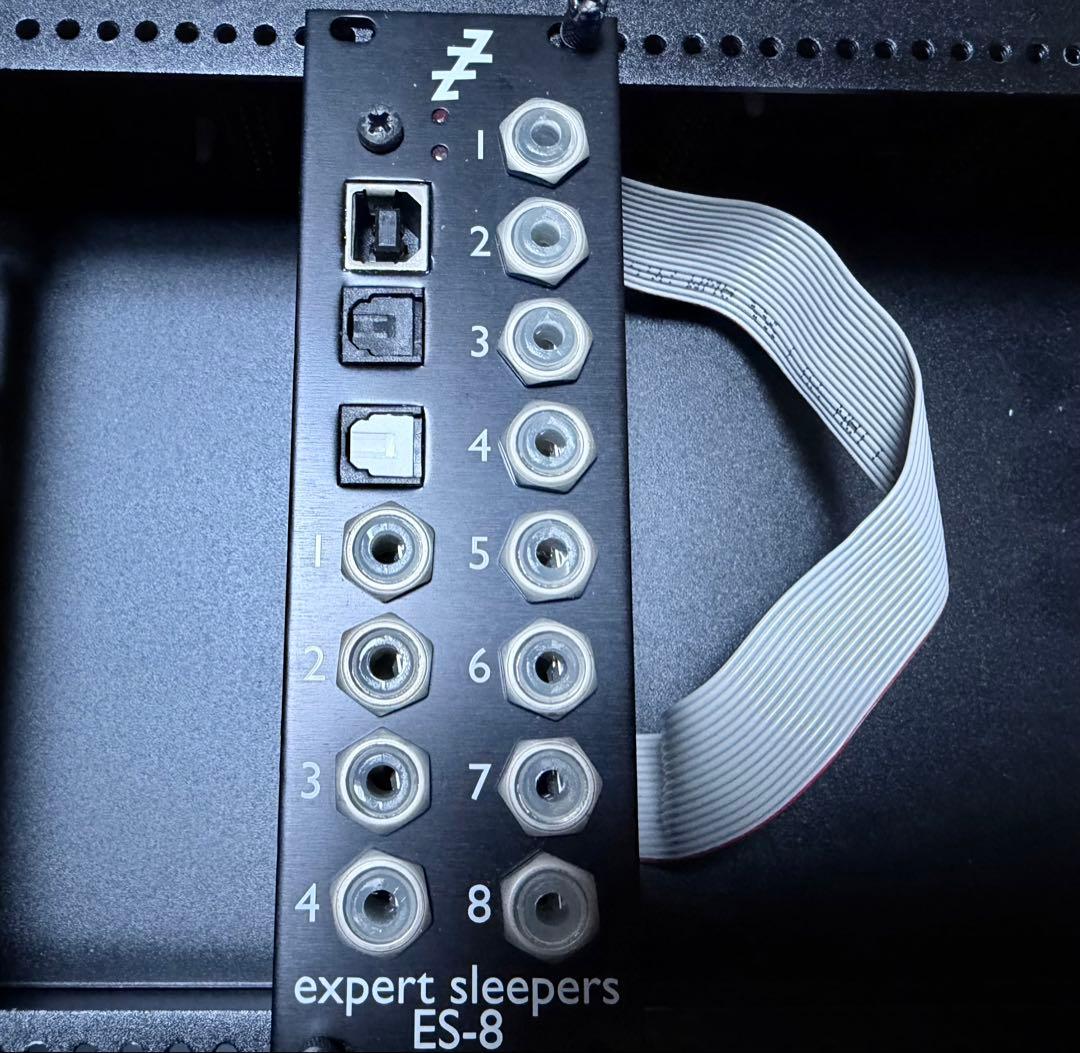 expert sleepers ES-8 モジュラーシンセサイザー