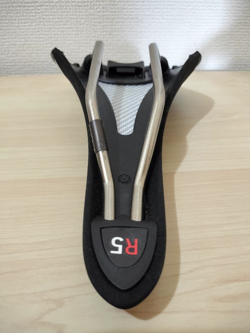 新品未使用　フィジーク　サドル　ALIANTE