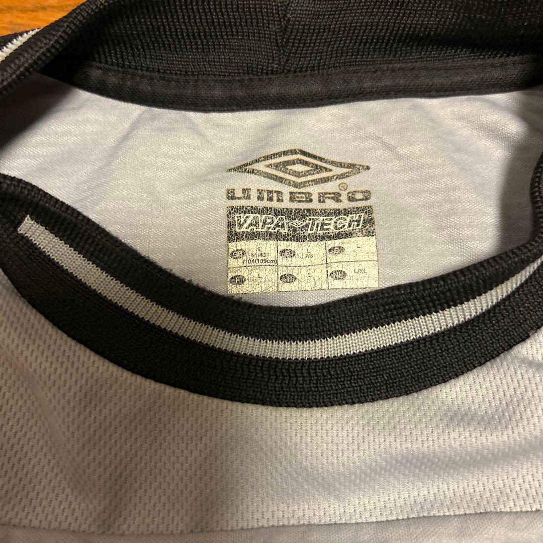 マンチェスター・ユナイテッド Umbro グレー長袖シャツ　サイズＬ