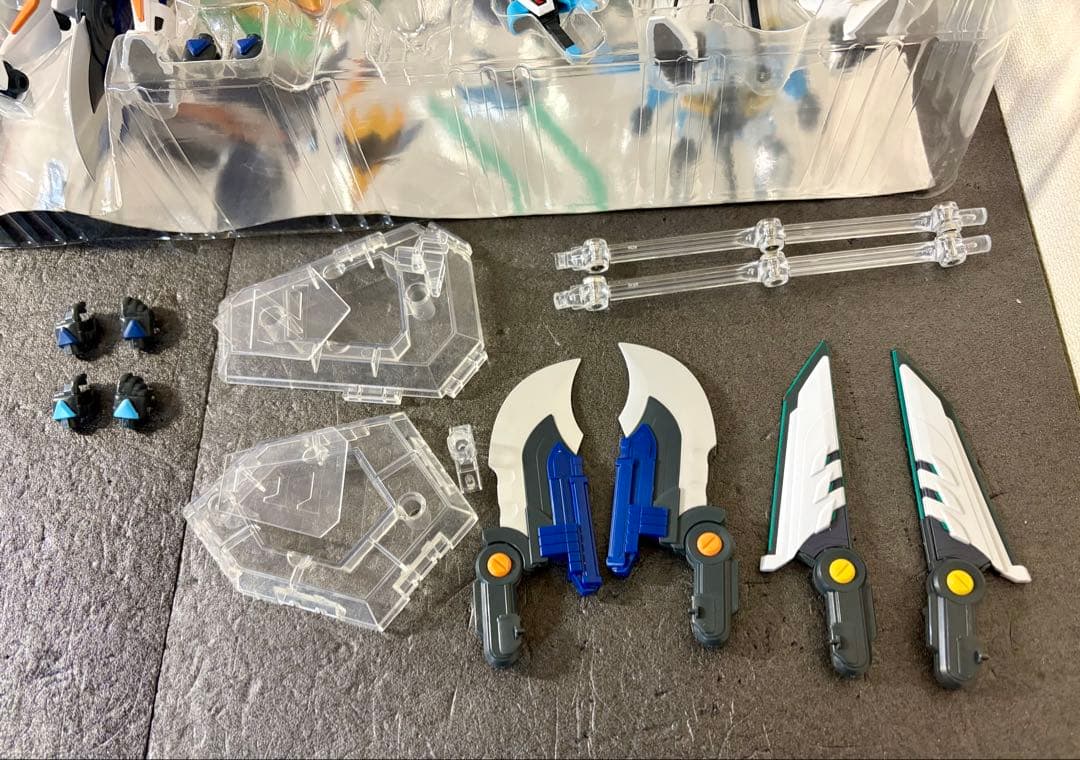 Zモード イカロス・ゼロ　イカロス・フォース　ダンボール戦機　LBX フィギュア