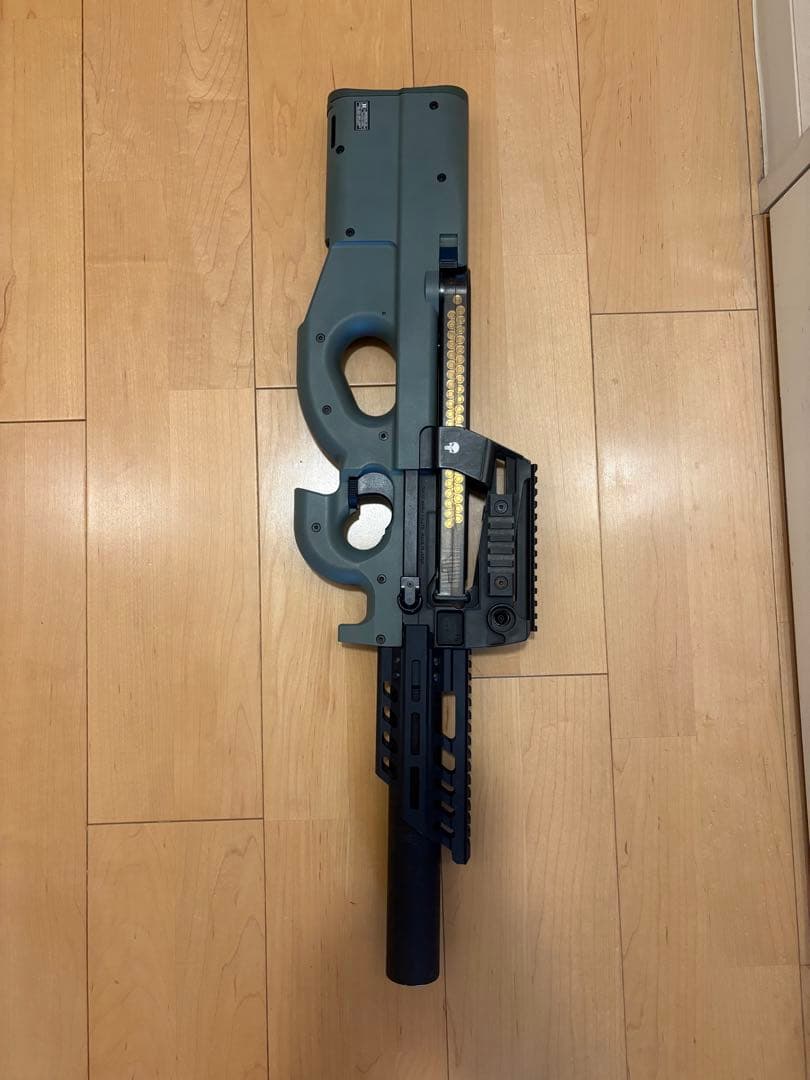 東京マルイ　P90