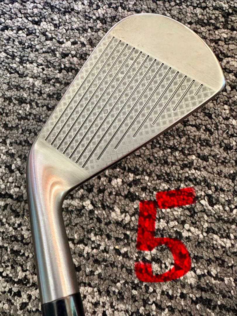 週末限定価格　早い者勝ち　矢野東監修　数量限定　オノフ　KUROアイアン　5〜Ｐ