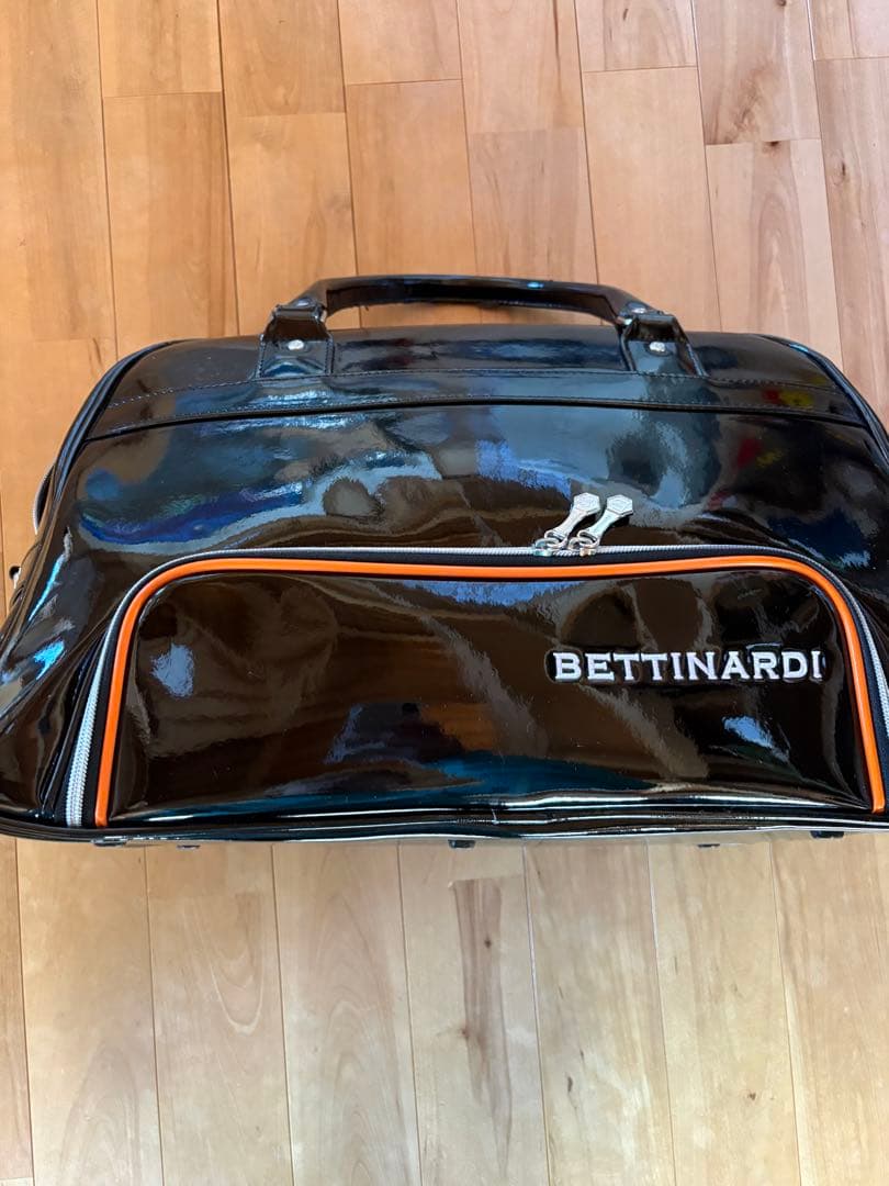 BETTINARDI ブラックゴルフバッグ