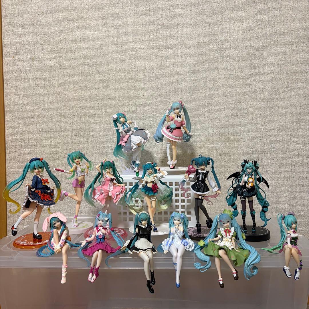 d*7様 初音ミク　フィギュア　16個　まとめ売り