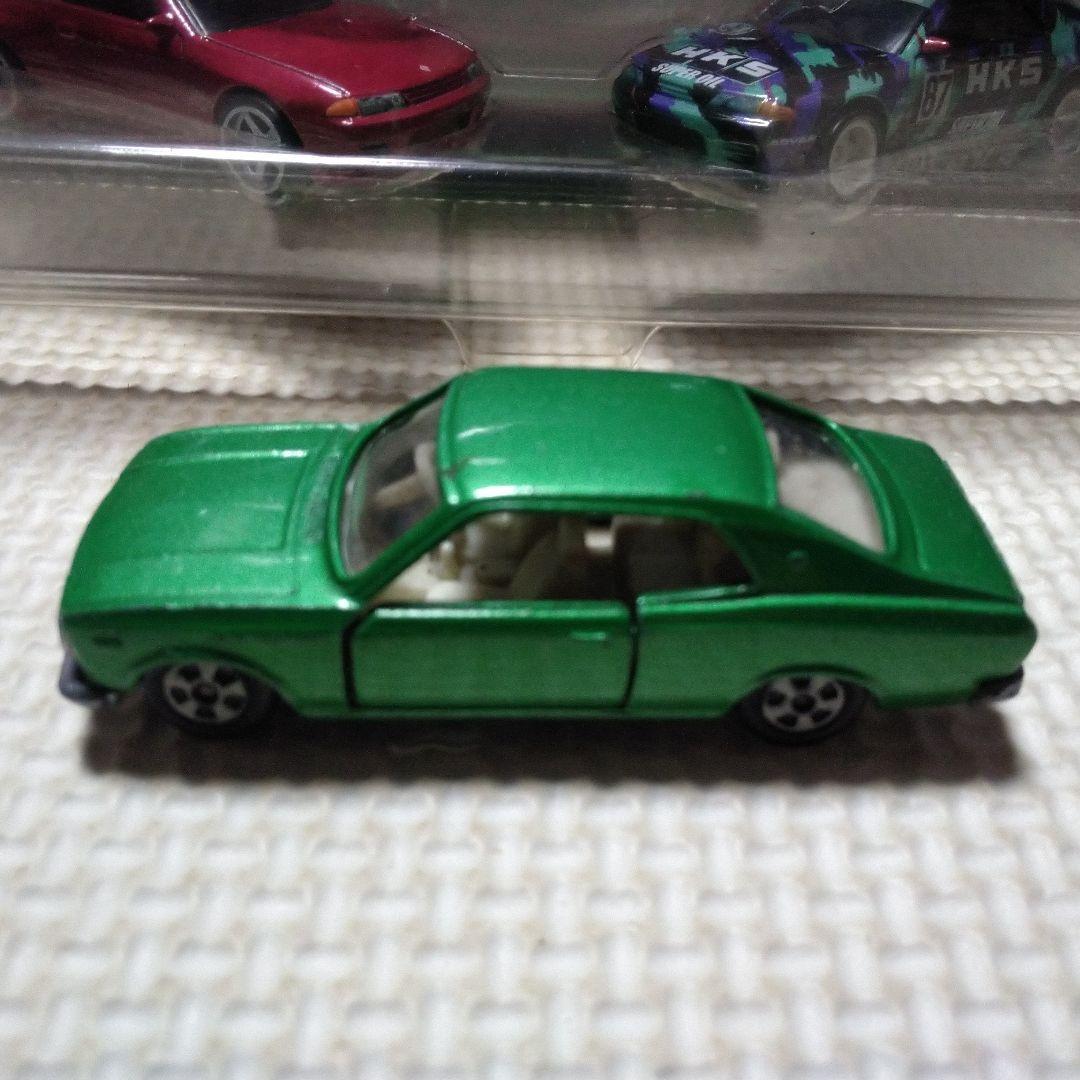 トミカ ローレル