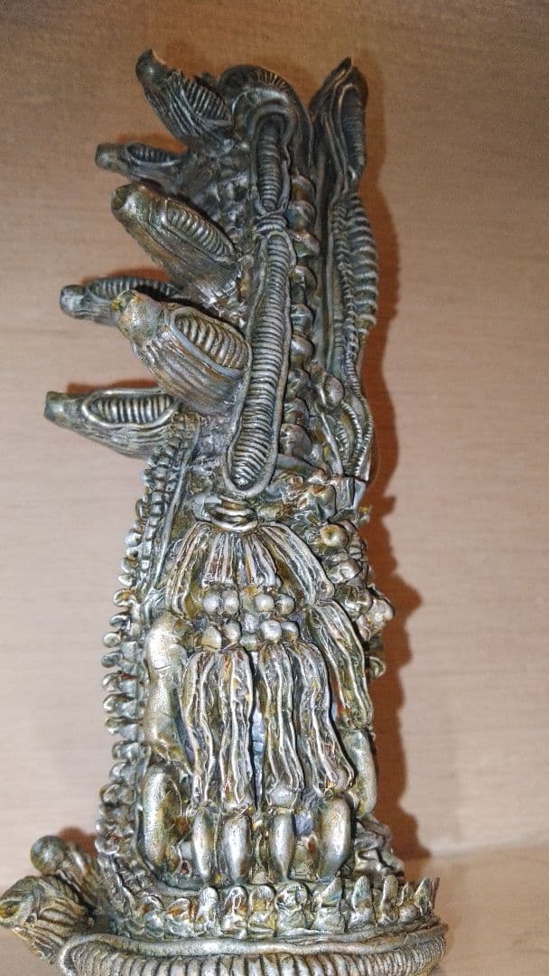 石粉粘土で作った有機的彫刻 オブジェ