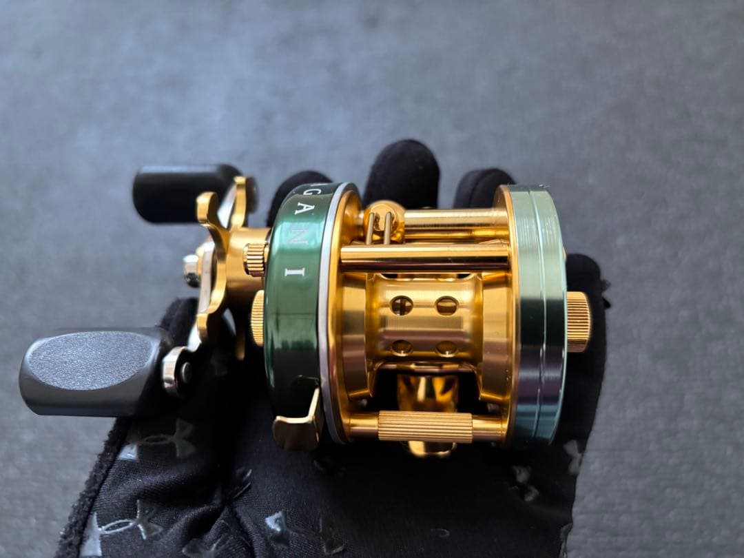 z*n様 megabass メガバス PAGAN ゴールド/グリーン