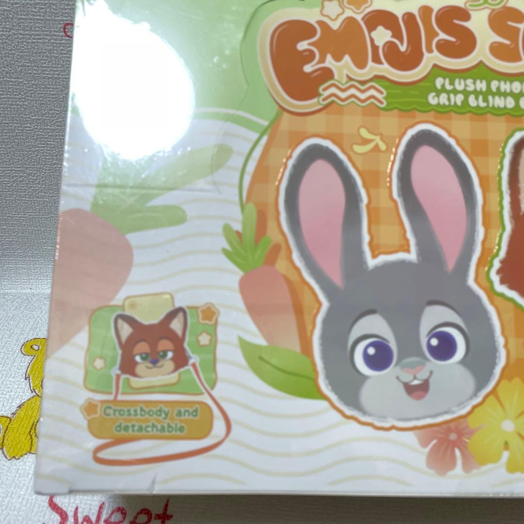 ズートピア2　EMOJIS SERIES 携帯ケース✖️6個(各1個)