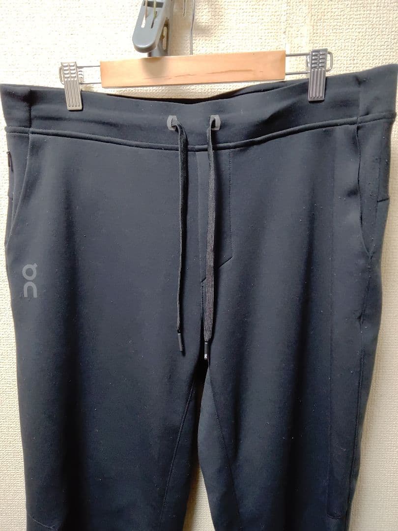Onスウェットパンツブラック ドローストリング付きメンズМ