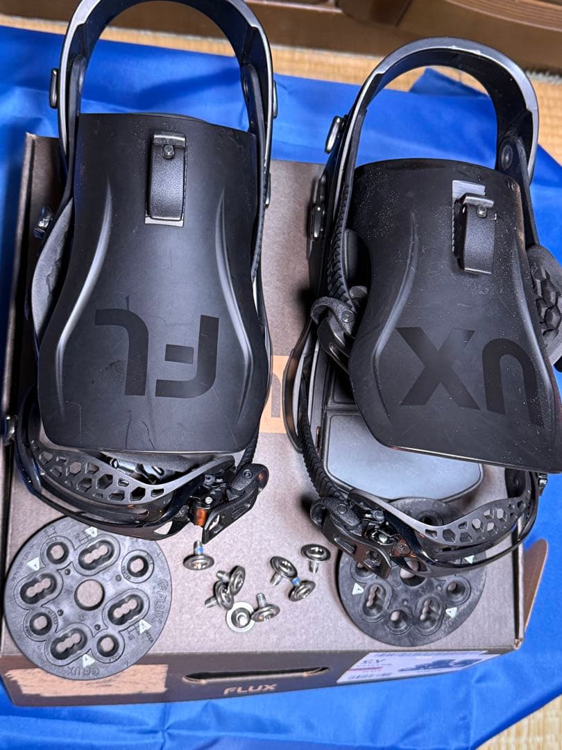 FLUX CV 23/24モデル Mサイズ ブラック 美品 使用10回未満