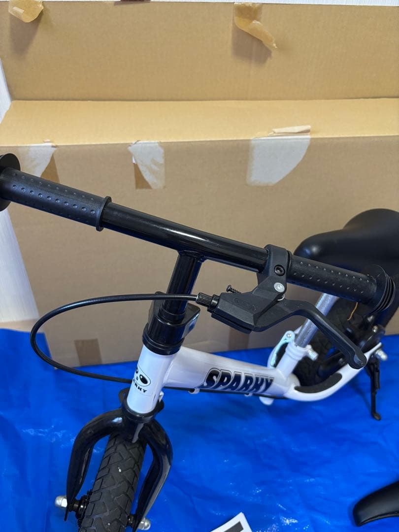 スパーキー 別売ロングサドル付　バランスバイク ブレーキ付　スタンド付