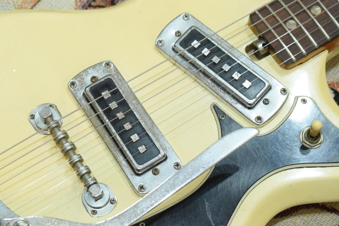 TEISCO R2 Mosrite Style エレキギター