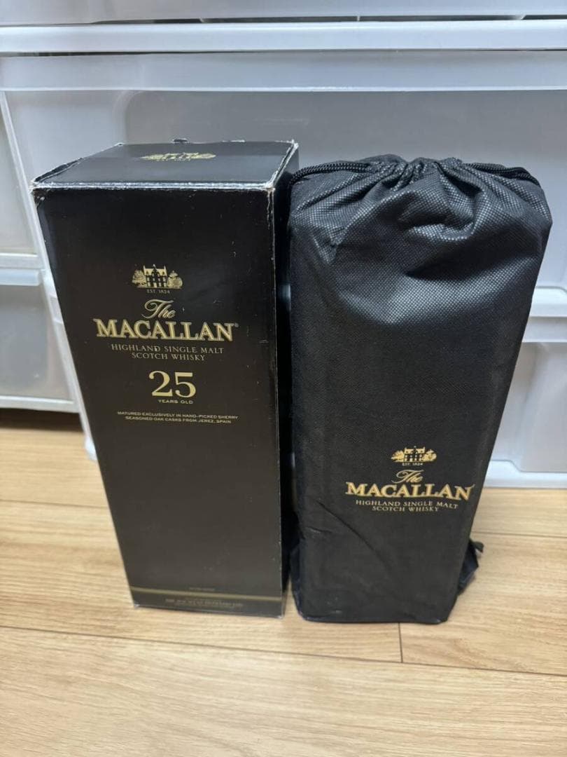 送料無料！空き瓶！マッカラン25年 木箱付 コレクション 黒パッケージ A100