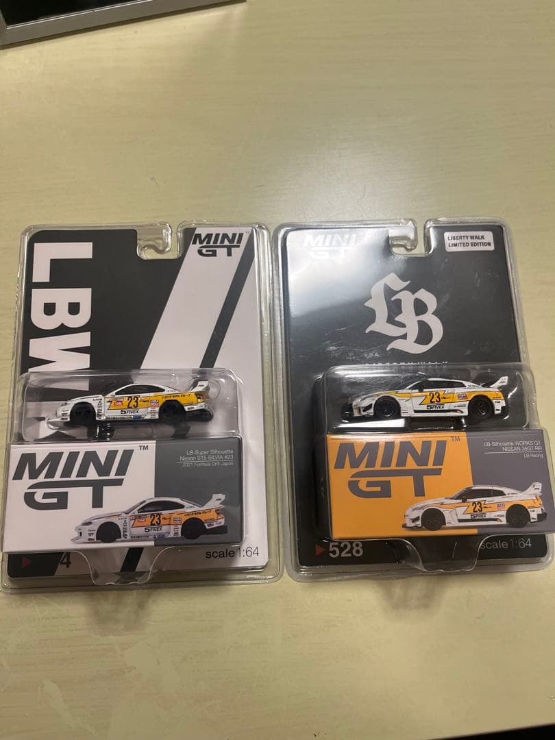 MINI GT ミニカー 2台セット 1/64