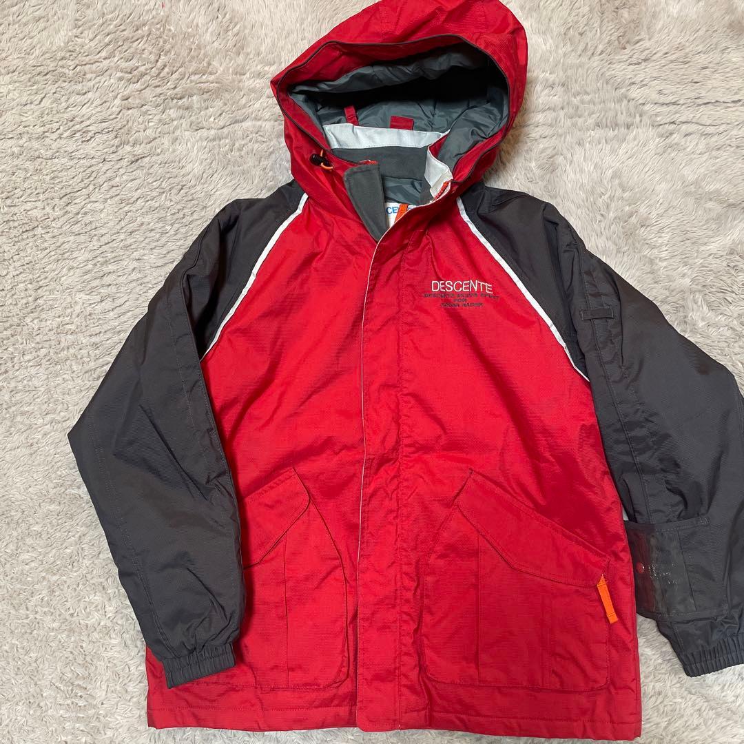 一回使用　耐水圧10k デサント　キッズ150 スノーボードウェア