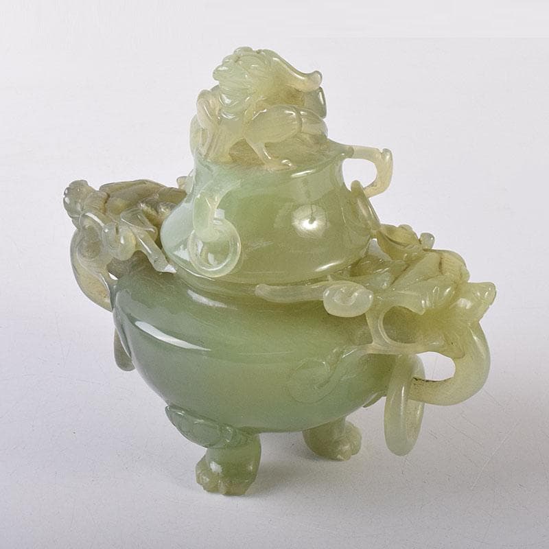 中国　玉石彫刻　雙耳活環　獅子鈕蓋爐　三足香炉　N　8052