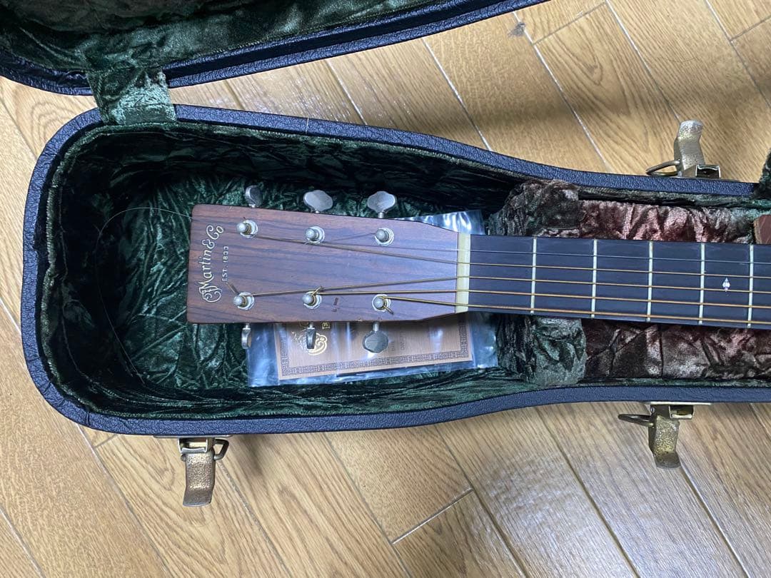 ギター Martin HD28V