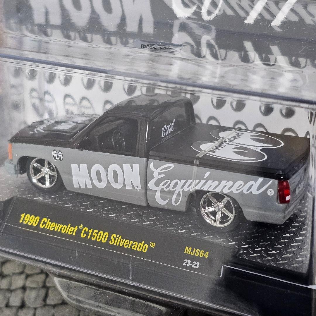 M2マシーン　ムーンアイズ　シボレー　C1500 　1/64　新品未開封