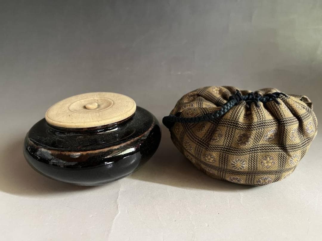 茶入れ■古い大海茶入 黒釉 江戸期 糸切り高台 茶壷 お茶道具 古美術 骨董品■