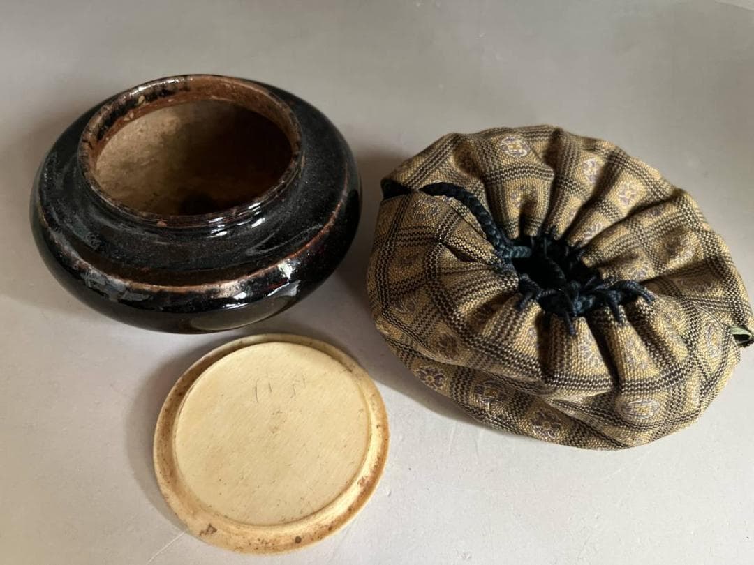 茶入れ■古い大海茶入 黒釉 江戸期 糸切り高台 茶壷 お茶道具 古美術 骨董品■