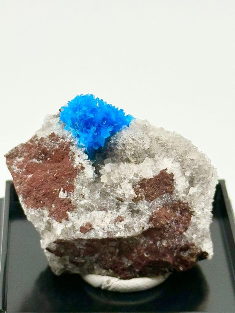 角砂糖　カバンサイト　原石　鉱物標本　天然石　ペンタゴナイト