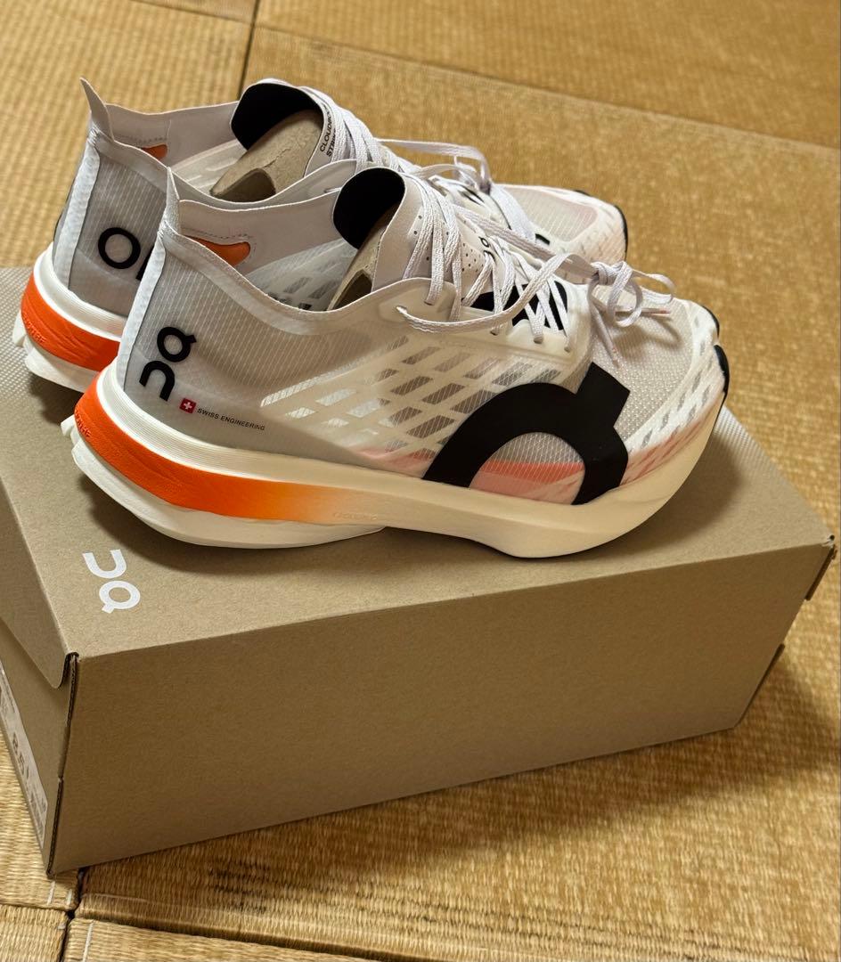 【最終値下げ】ON cloud boom strike 26.5cm 【新品】