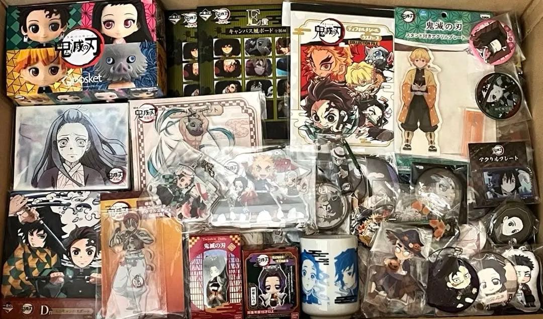 アニメグッズ 鬼滅の刃 呪術廻戦 ONE PIECE 1000個以上 まとめ売り