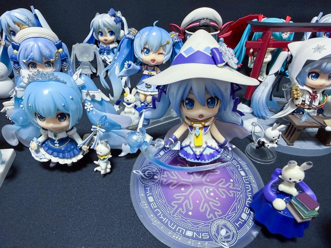 中古 ねんどろいど 雪ミク 2010～2023年 14点 + 2点 冬木小袖等