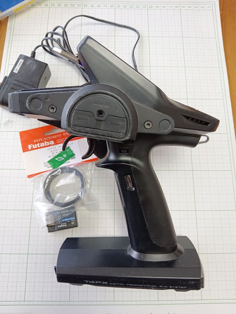 Futaba T4PX プロポ　受信機R304SB-Eセット