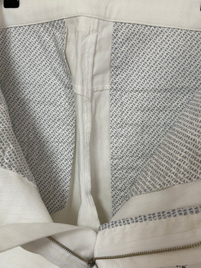 【新品未使用】パーリーゲイツ　ハーフパンツ　筆記体　サイズ6（LL）　ホワイト