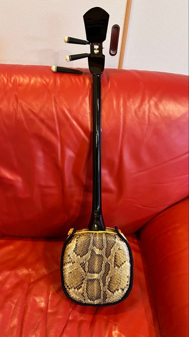 パールさん専用！【ジャンク】奄美 蛇皮三味線本体 3弦 角型おまけ付き