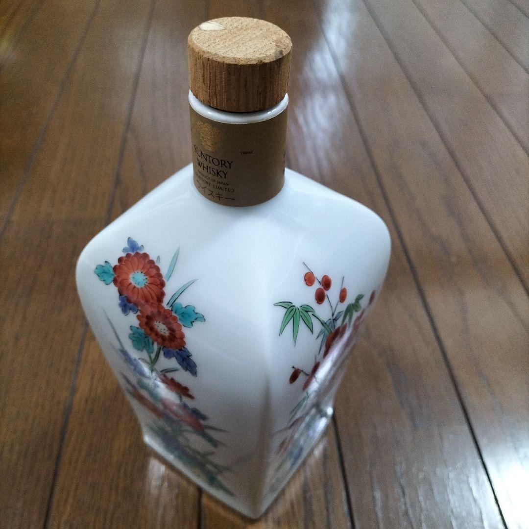 空き瓶　サントリー ピュアモルトウイスキー 山崎　有田焼 【錦菊梅竹文】
