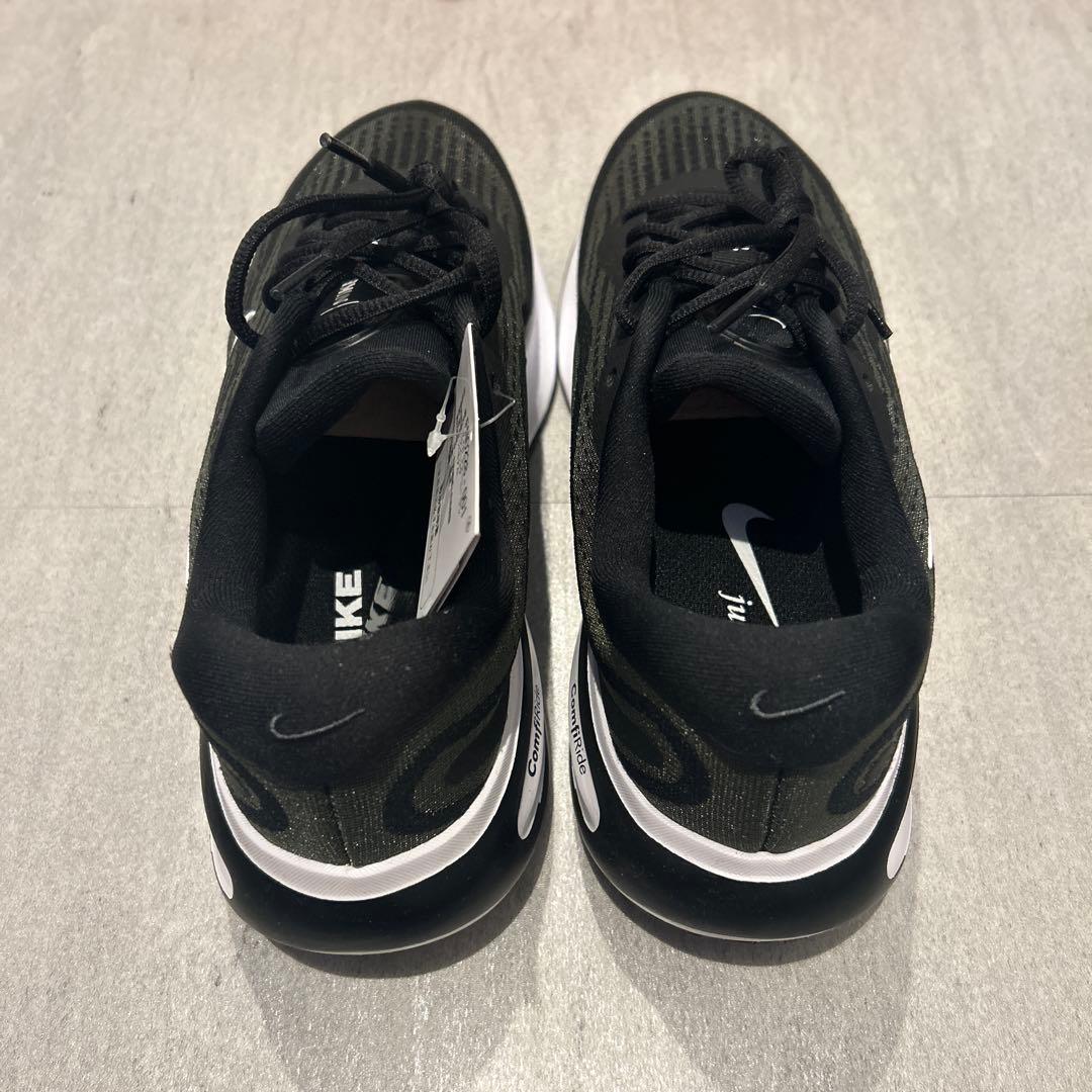 NIKE Journey Run ブラック