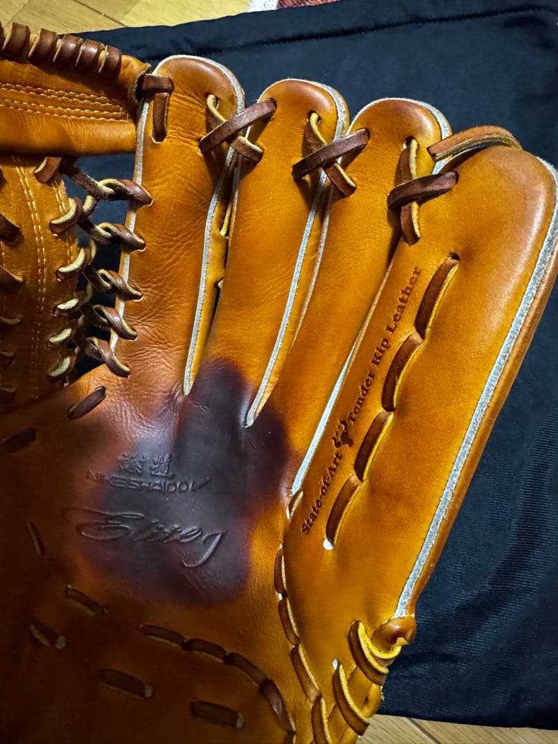 NIKE 謝道硬式外野用