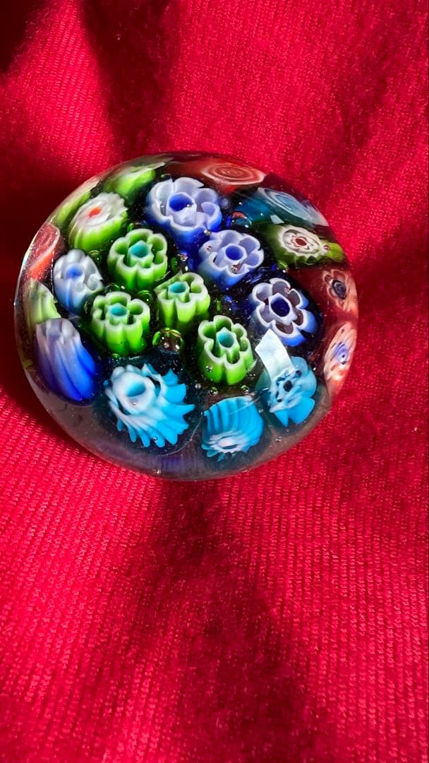 ☆新品☆ペーパーウエイト・飾物・カラフルな花模様のガラス玉