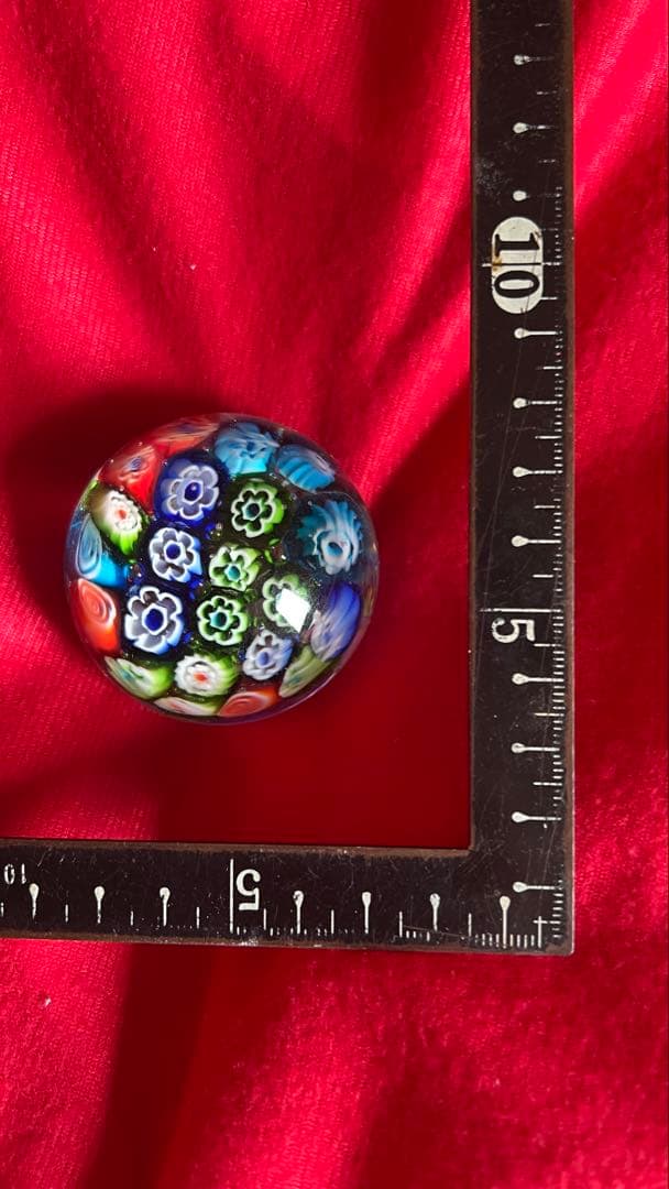 ☆新品☆ペーパーウエイト・飾物・カラフルな花模様のガラス玉