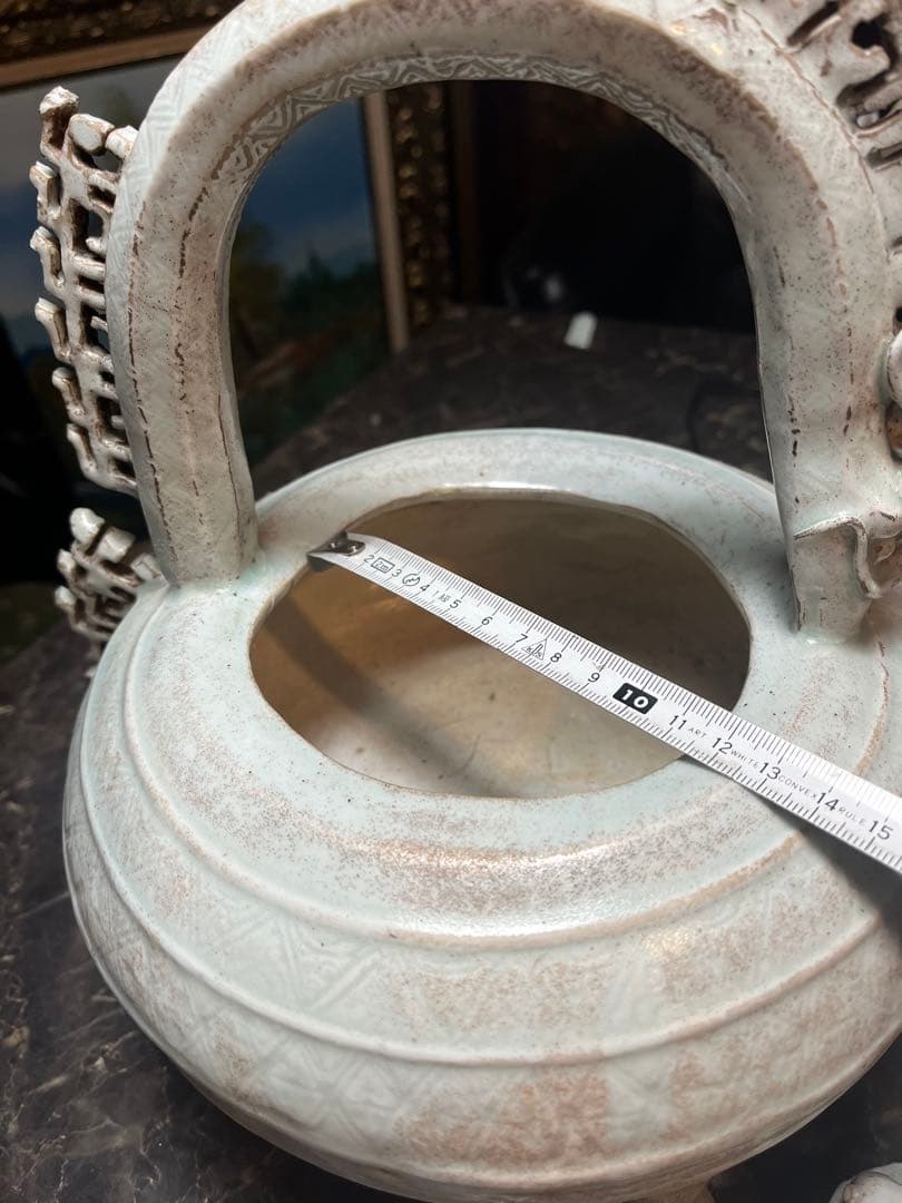 白磁香炉、獣形香炉、白磁獣形印文（はくじじゅうけいいんもんけい） 中国・景徳鎮製