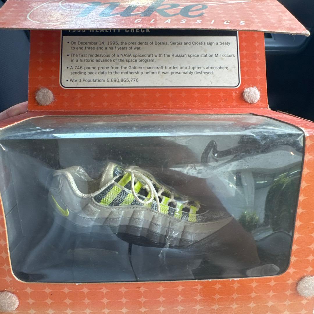 まるこ　様　NIKE AIRMAX95 イエローグラデBOWEN